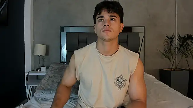 Charlie___Musk: απευθείας συνομιλία ΧΧΧ