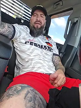 Czat XXX na żywo – Beardedtattood