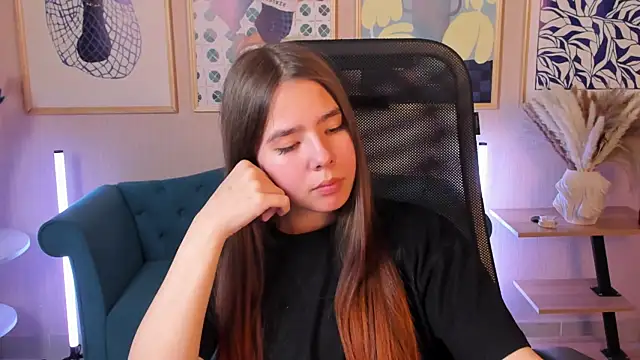 Živý XXX chat SayaHeartnet
