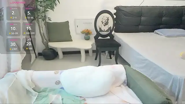 NANA-EET Chat XXX in diretta