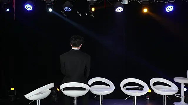 EXO-ONE élő XXX-chatje