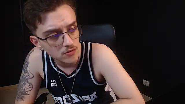 FelixStarkk 라이브 XXX 채팅
