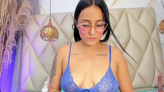 Czat XXX na żywo – Ibbie_drastic