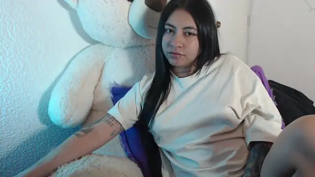 SatansWife Adlı Modelin Canlı XXX Sohbeti