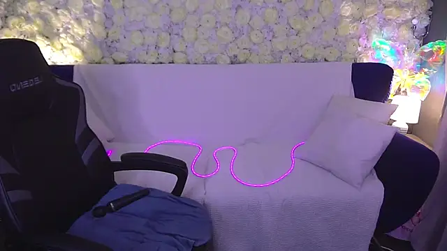 XXX chat uživo modela KristiFoxy