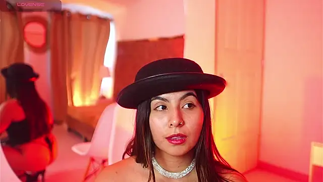 Chatroom XXX en direct de ShelleyMorell