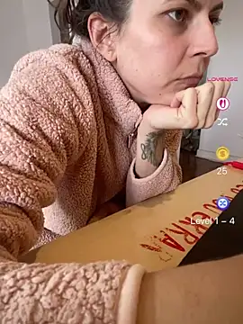 XXX chat uživo modela kaliamazona