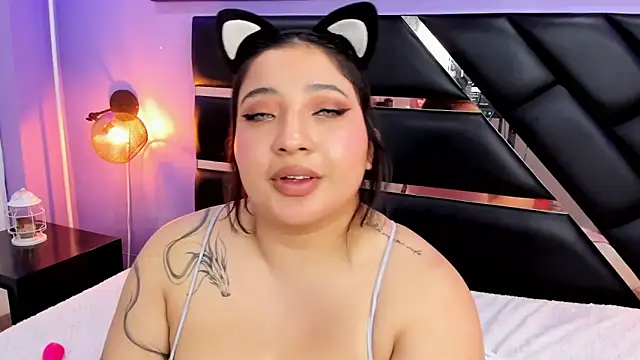 Emma_monserrat XXX чат на живо