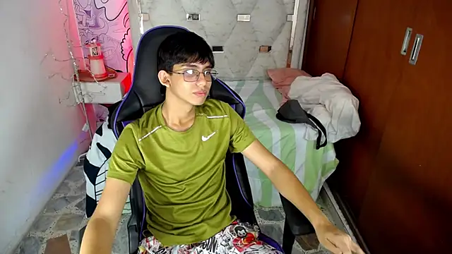 zxvn_nn Live XXX chat