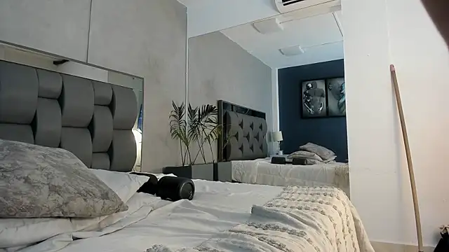XXX chat uživo modela Charlie___Musk