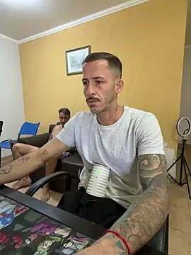 MeladoDiMel élő XXX-chatje