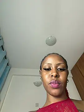 Rose_berry élő XXX-chatje