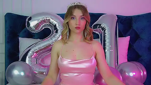 StacyEvances Adlı Modelin Canlı XXX Sohbeti