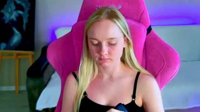 Shawty_Mia Live XXX-Chat