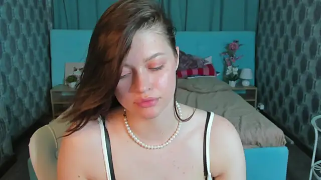 Chat XXX en directo de Maya-Mimi