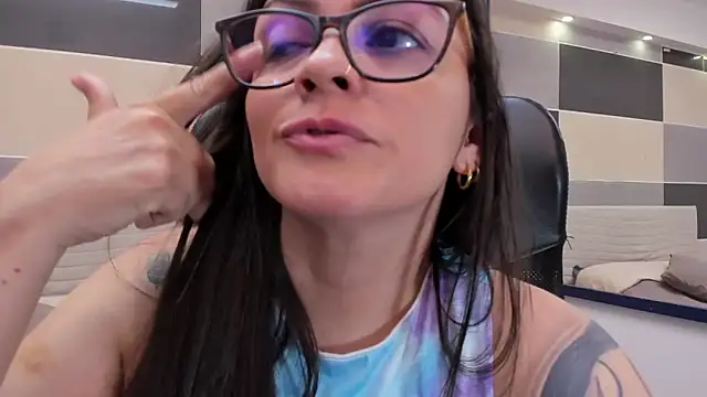 Chat XXX en directo de Zara_Jackson