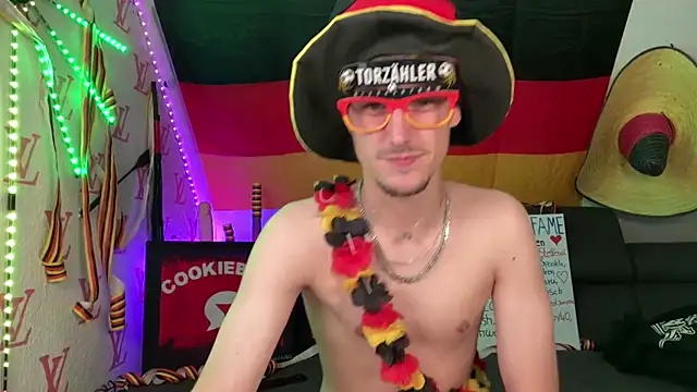 Cookieboy88 Adlı Modelin Canlı XXX Sohbeti
