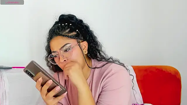 moana_taylor Adlı Modelin Canlı XXX Sohbeti