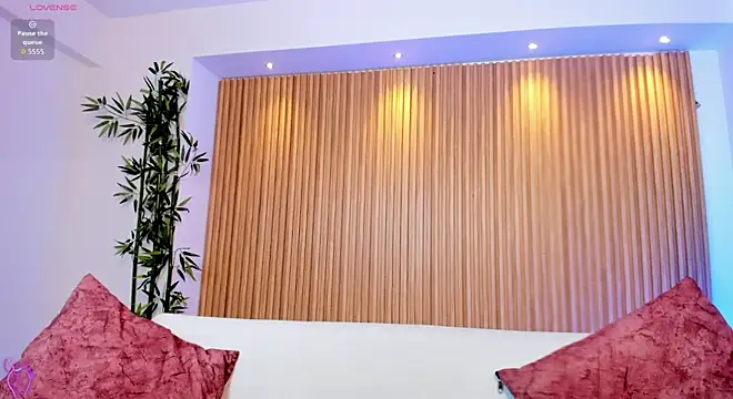Živý XXX chat charlottewhitte
