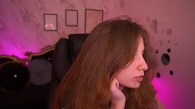 CuteeFoxy's Live XXX Chat