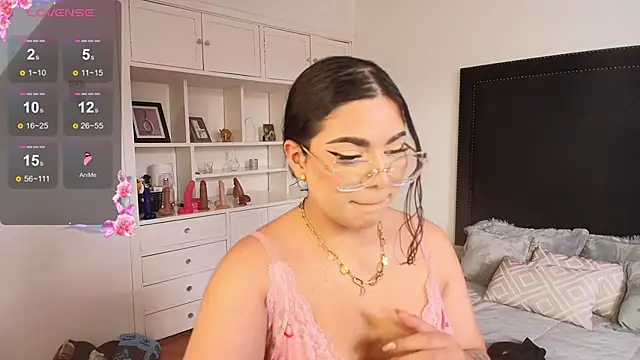 XXX chat uživo modela mariana_owen