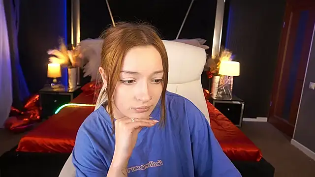 LizzaMoonn 现场XXX聊天