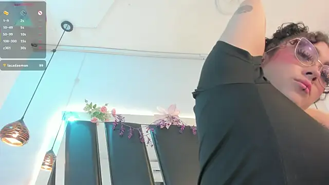 antonelllepiercee 现场XXX聊天