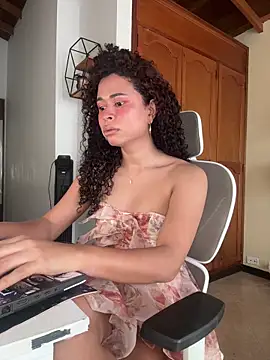 Chat XXX ao vivo de GabriSaenz