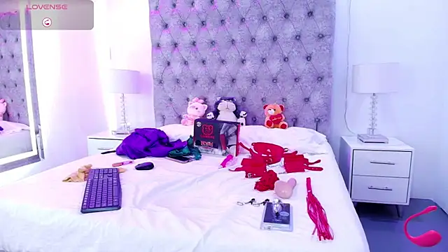 Zoe_M00n's Live XXX Chat