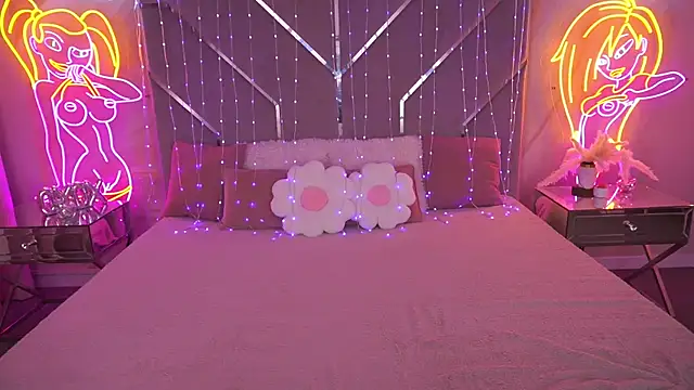 Chat +18 de TinyNatalie ao vivo