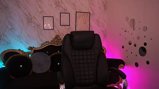 צ'אט XXX בשידור חי של CuteeFoxy