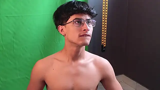 Chat XXX ao vivo de Aaron_Eze