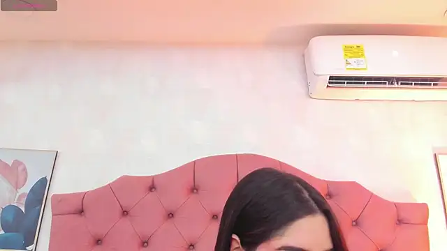 Chatroom XXX en direct de ThyaraJhons