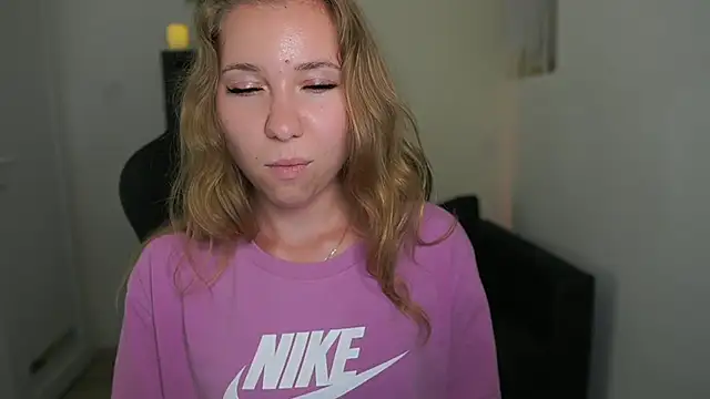 VivienVance's Live XXX Chat
