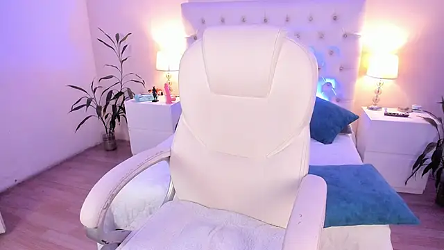 Tiffanny_Gomez XXX чат на живо
