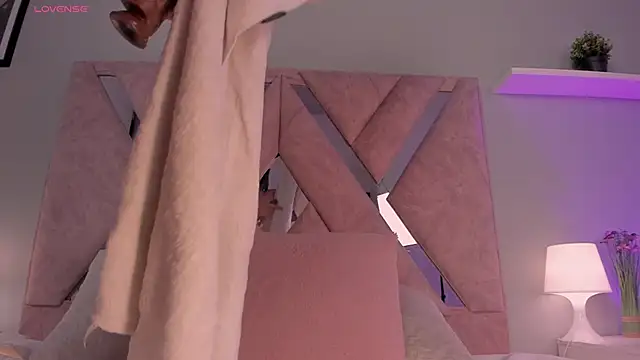 angelica_cross_'s Live XXX Chat