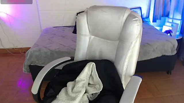Chat +18 de Tiana_27 ao vivo