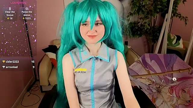LinaVeritas' Live XXX Chat