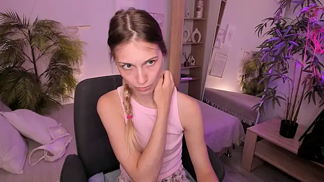 LauraPurr's Live XXX Chat