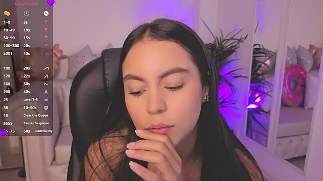 Aleejaa__ Chat XXX in diretta