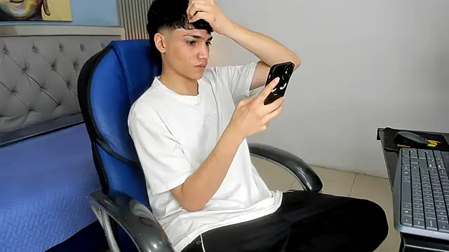SamBlack_ 라이브 XXX 채팅