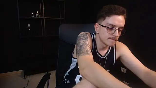 FelixStarkk – Naživo XXX chat