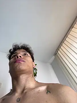 NelModel1 即時 XXX 聊天