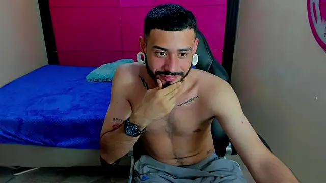 BrunoCarzon লাইভ XXX চ্যাট