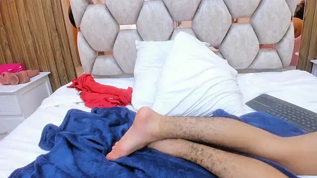 adams_bobby Adlı Modelin Canlı XXX Sohbeti