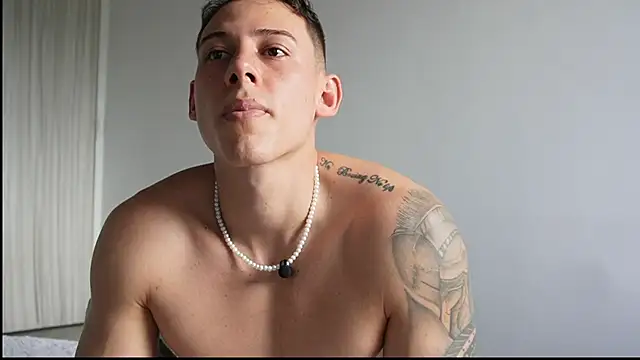 دردشة Muscle_King_Cum الجنسية المباشرة