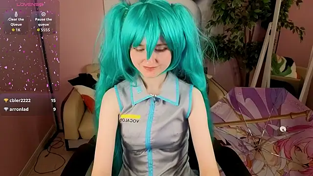 Chat +18 de LinaVeritas ao vivo