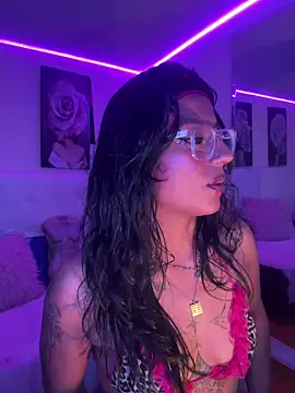 SamathaMay Adlı Modelin Canlı XXX Sohbeti