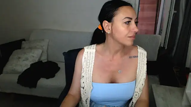 Czat XXX na żywo – CloveLove