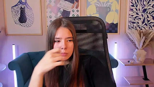 SayaHeartnet XXX чат на живо